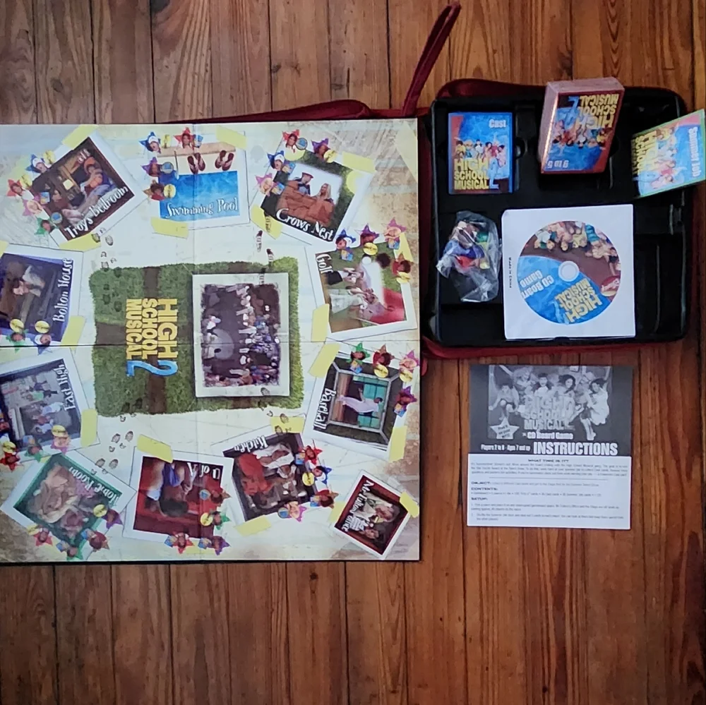 Disney High School Musical 2 CD Board Game with Portfolio Case Music & Trivia.. - Picture 5 of 7